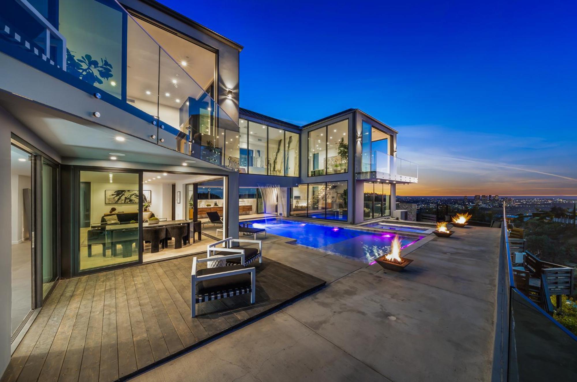 Ocean To Views, Fire Feature, Water Falls Dream Oasis Villa