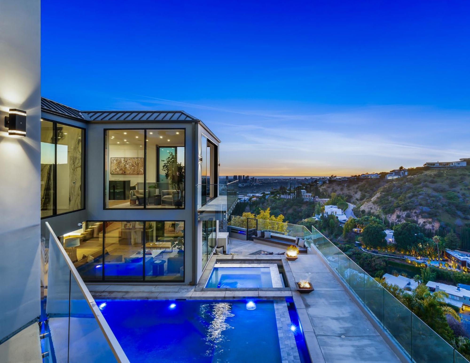 Ocean To Views, Fire Feature, Water Falls Dream Oasis Villa